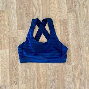 Lululemon sports bra